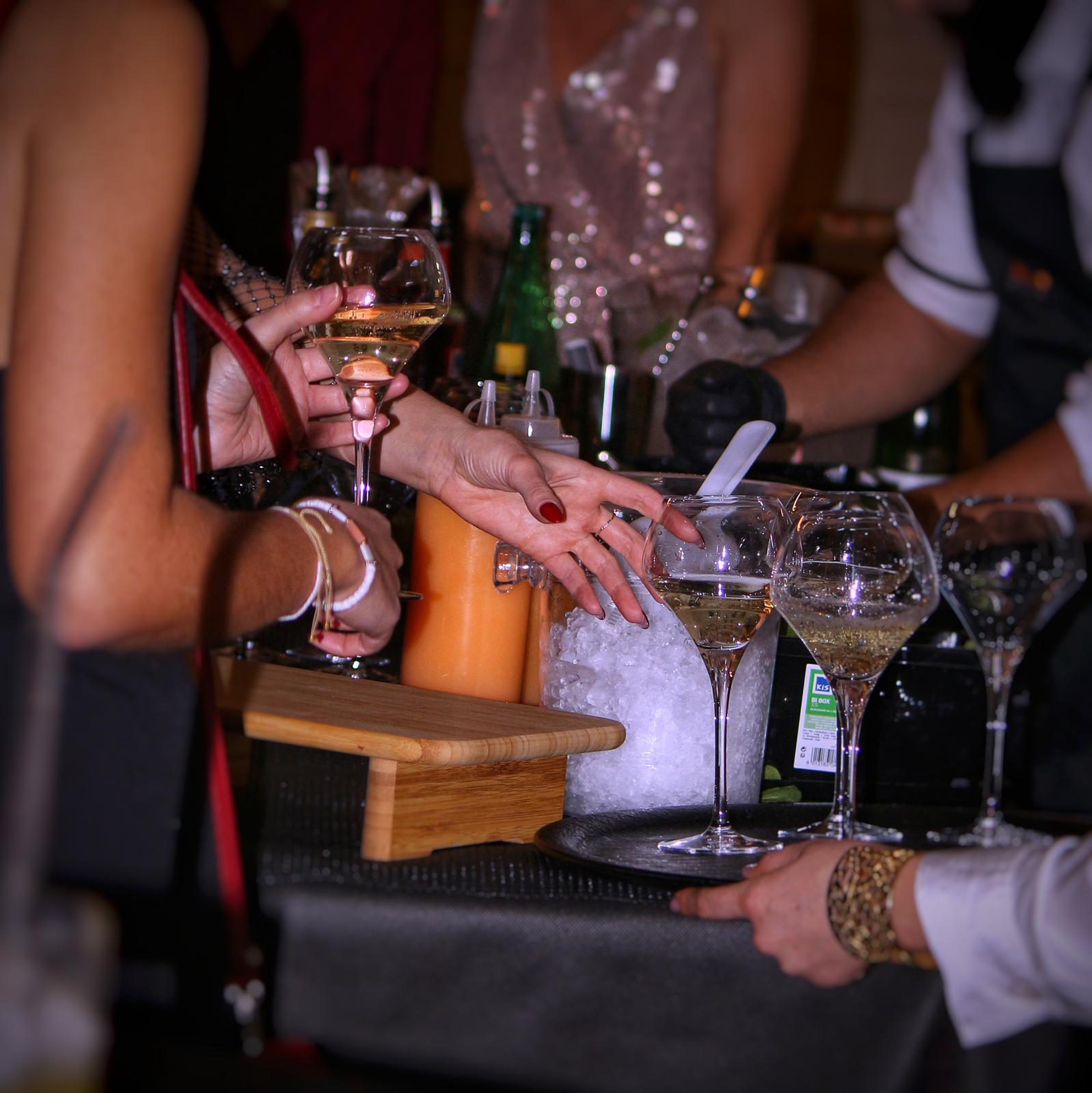 Arôme Events — bar en action